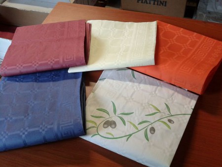 TOVAGLIE RISTORAZIONE DAMASCATE 150 PZ euro 33.00